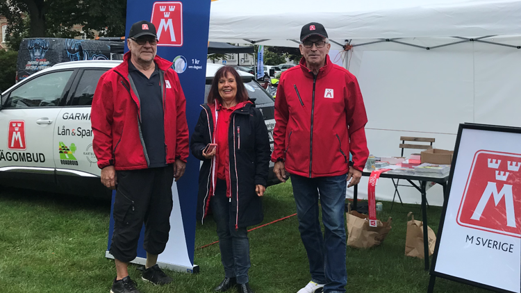 På bilden ses ordförande Anita Holmberg tillsammans med Ingmar Nilsson och Peter Kruse från lokalklubb Skåne NV