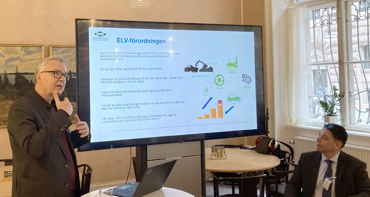 Henrik Nyberg, M Sverige, presenterar hur ELV-förslaget inte tar hänsyn till ägarens syfte med sitt fordonsinnehav inför församlade riksdagsledamöter.