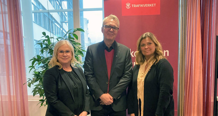 Heléne Lilja, chef Kommunikation och samhälle, Henrik Nyberg, kommunikatör, och Sofia Paulsson, nationell organisationsombudsman, från M Sverige besöker Trafikverket.