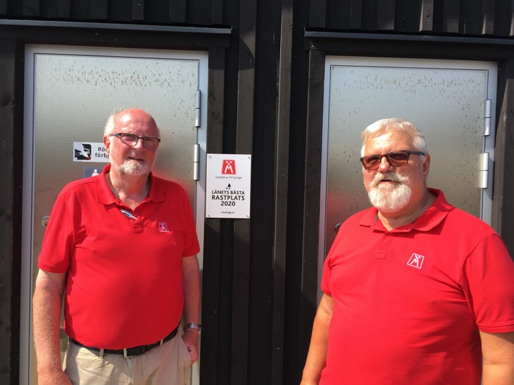 På bilden ses vägombud Lennart Falegård och Jan Möller