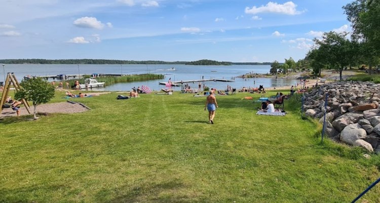 Hargshamns camping och bad ute vid Roslagskusten