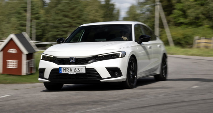 Honda Civic är låg, vilket ger den lågt luftmotstånd och låg förbrukning.