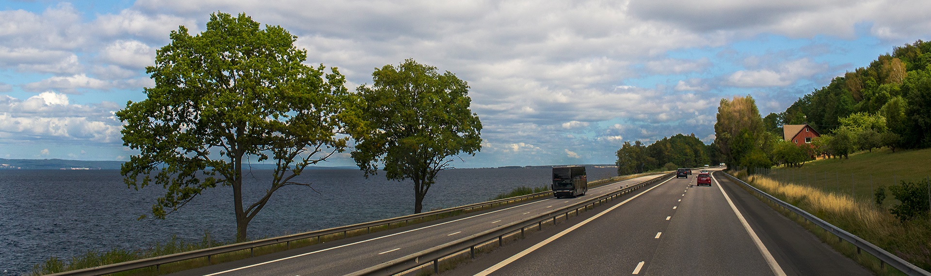 Om vägar och trafikregler i USA - Riksförbundet M Sverige