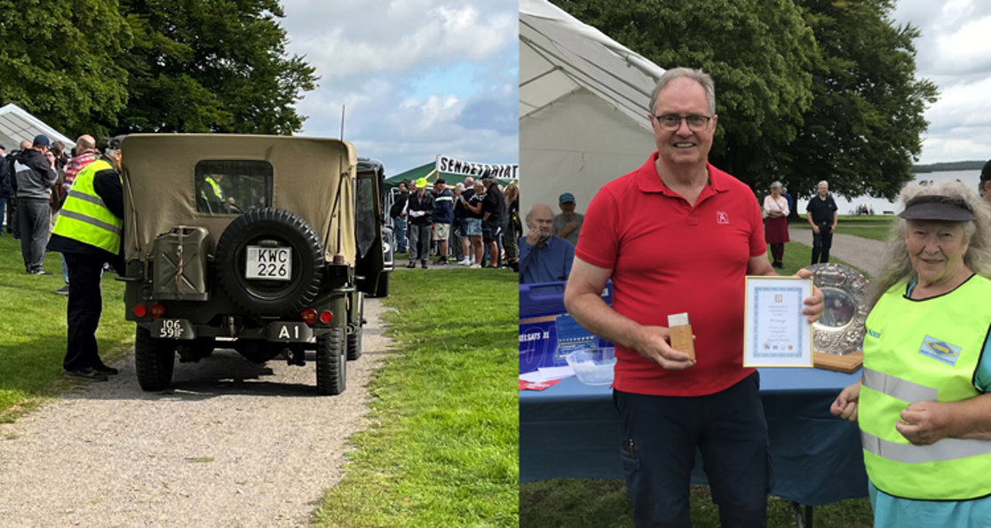 På bilden ser vi hur rallychef Maggan Johansson överlämnar diplom till Sune Simonsson M Sverige Kronoberg