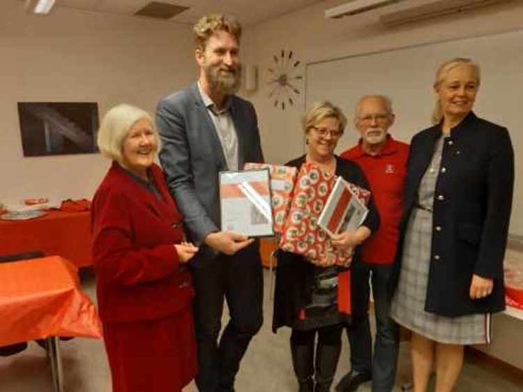 På bilden ses Ulla-Britt Hagström, Harald Bouma, Ann-Charlotte Eriksson, Bertil Andersson samt Caroline Drabe