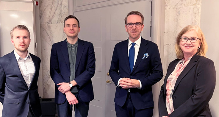 Tony Gunnarsson, sakkunnig trafiksäkerhet, Carl-Erik Stjernvall, teknisk expert båda M Sverige,  infrastrukturminister Andreas Carlson och Heléne Lilja, chef kommunikation och samhälle M Sverige.