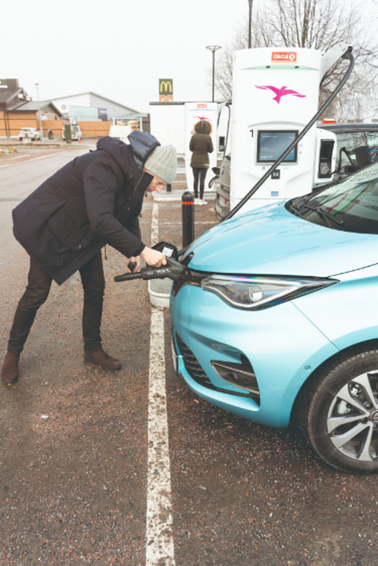 Laddtest av Renaults elbil Zoe ur Motor nr 3 2020